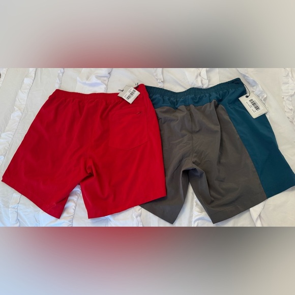 UNTUCKit Athletic Shorts in Red and Gray pair sz L nwt - Picture 8 of 8